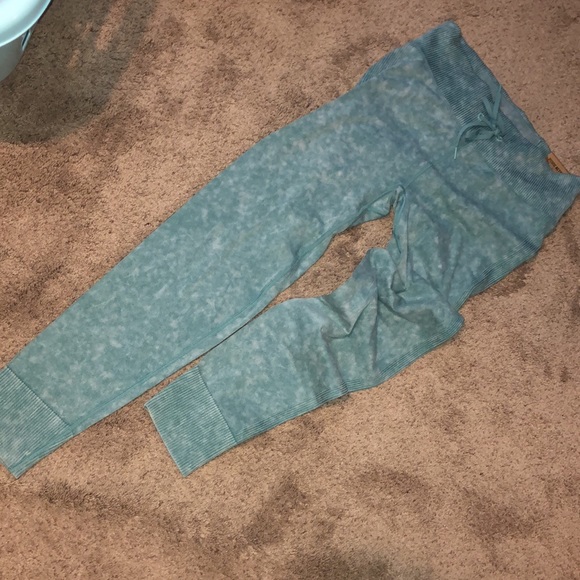 Victoria’s Secret pink active set L - Picture 3 of 5